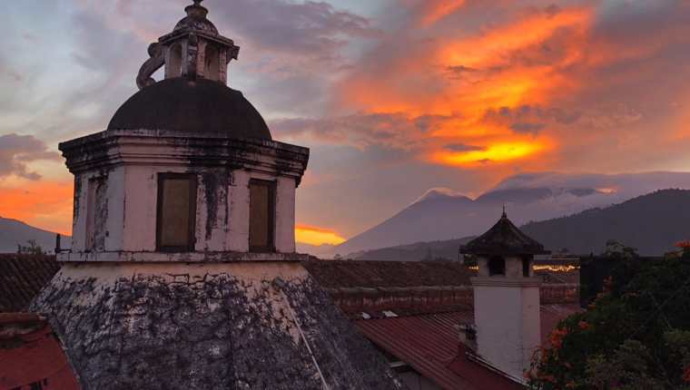 Austin Mann fue el fotógrafo que puso a prueba la poderosa cámara del iPhone X con los bellos paisajes de La Antigua y el Lago de Atitlán. (Foto Prensa Libre: Austin Mann)