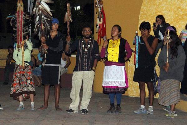 Diferentes tribus indígenas del continente realizan una visita a Gualán, Zacapa. (Foto Prensa Libre: Julio Vargas)