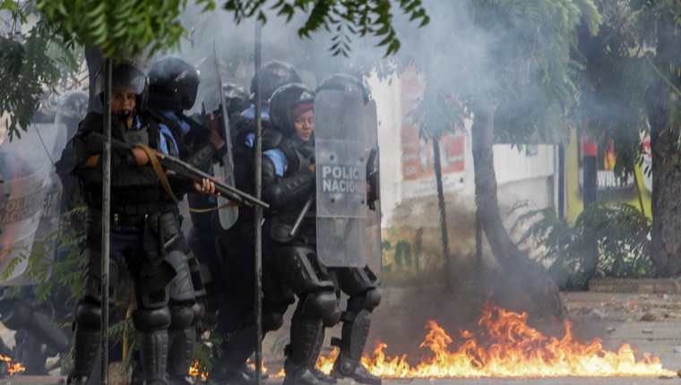 La rebelión se inició el martes pasado y en tres días dejó casi una decena de muertos y al menos 45 heridos, según las más recientes cifras oficiales. (Foto Prensa Libre: AFP)