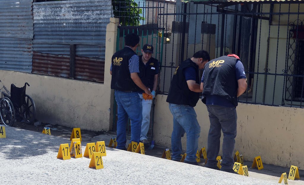 Lugar donde murió baleado Jorge Luis Montenegro, en Puerto Barrios, Izabal. (Foto Prensa Libre: Dony Stewart).