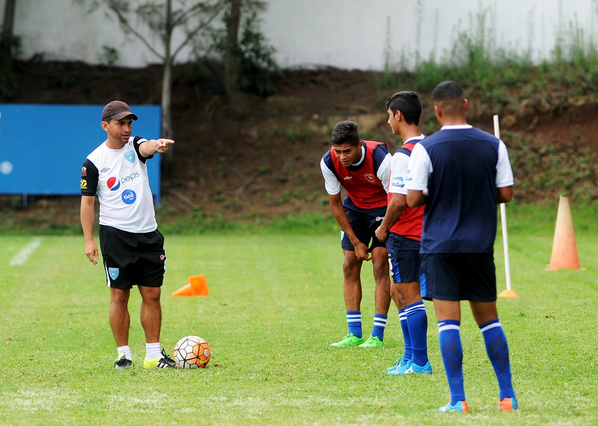 González durante un entrenamiento de la Selección Sub 20 en Proyecto Goal. (Foto Prensa Libre: Hemeroteca PL)