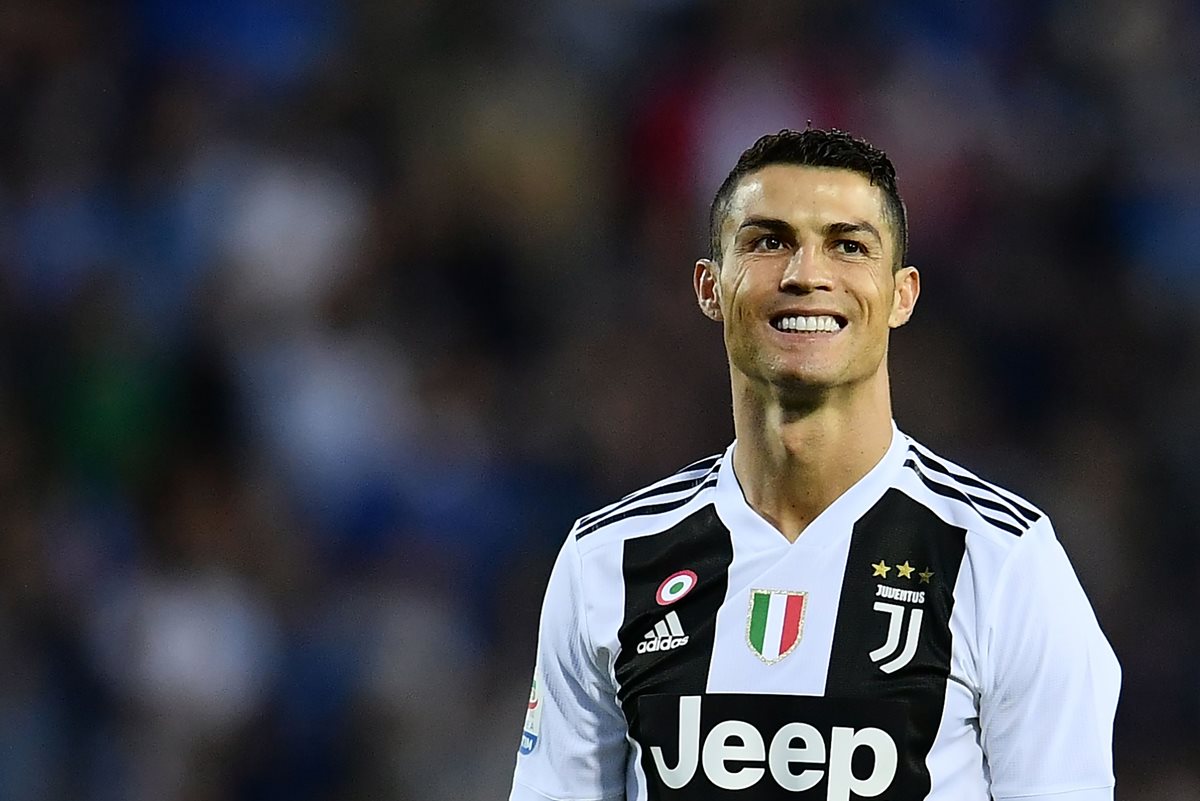 Cristiano Ronaldo durante un partido de la Serie A italiana, de su equipo la Juventus contra el Empoli. (Foto Prensa Libre: AFP)
