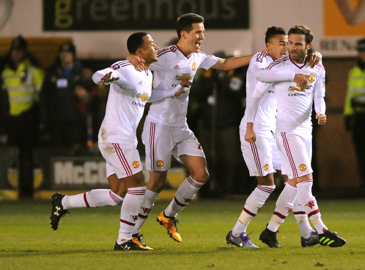 Mánchester United superó sin muchas dificultades al Shrewsbury y lo eliminó de la Copa de Inglaterra. (Foto Prensa Libre: AFP).