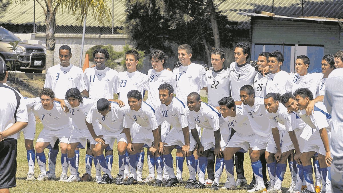 La selección de Guatemala nunca ha ido a un mundial mayor de futbol. (Foto Prensa Libre: Hemeroteca PL)