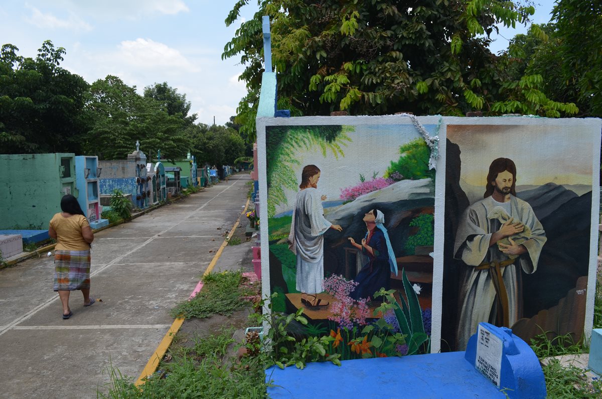 Vecinos de San Sebastián, Retalhuleu, denuncian incremento de asaltos en el cementerio local. (Foto Jorge Tizol / Retalhuleu)