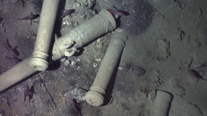 Las fotos de los cañones que llevan un grabado particular permitieron identificar a los restos como parte del galeón San José. INSTITUCIÓN OCEANOGRÁFICA WOODS HOLE (WHOI)