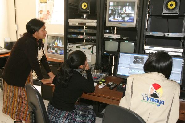 Canal 5  fue entregado a la Academia de Lenguas Mayas de Guatemala, que opera como TV Maya; la PGN anunció que revisará el dictamen emitido por la SIT.
