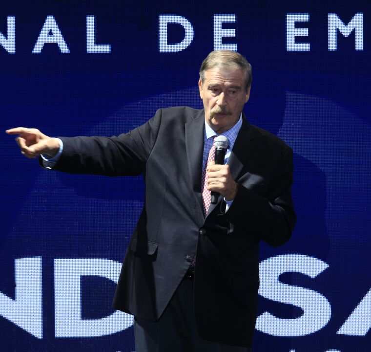 El expresidente mexicano, Vicente Fox, durante su intervención. (Foto Prensa Libre: Carlos Hernández).