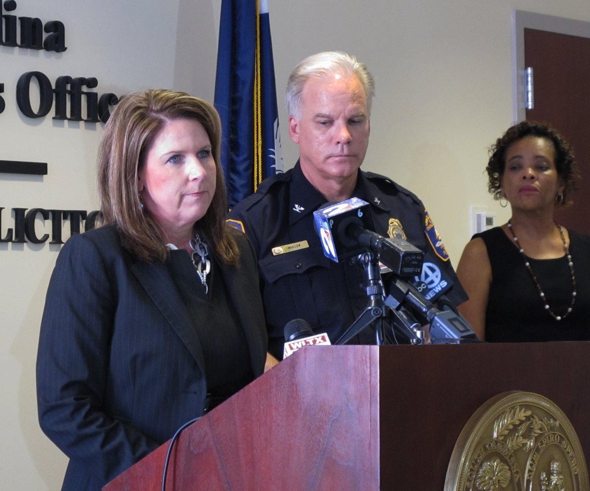 <em>Scarlett Wilson, fiscal de Carolina del Sur, Estados Unidos, encargada del caso de Dylann Roof. (Foto Prensa Libre: AP).</em>