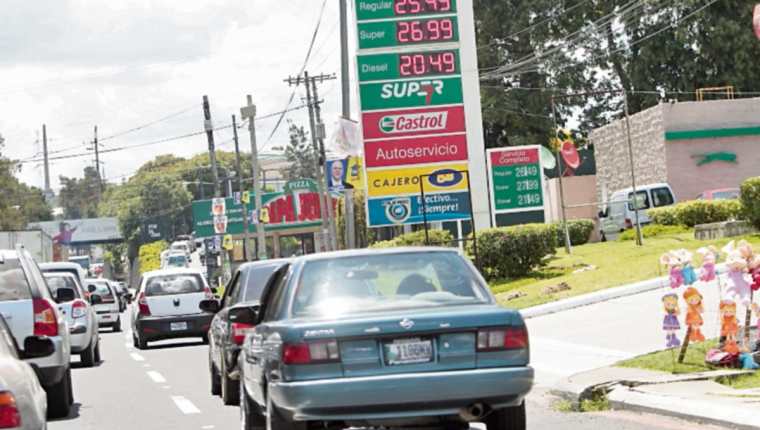 Los precios de los combustibles aumentaron de nuevo en el mercado guatemalteco.