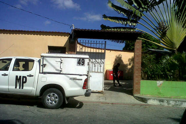 Vivienda donde fue capturada Lucrecia Ramírez Ramos, oficial del Juzgado de Paz de Río Hondo. (Foto Prensa Libre)