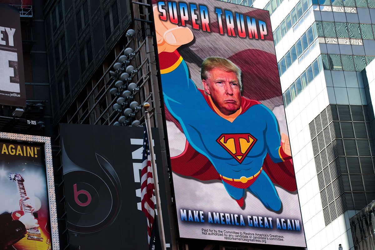 Vista de una valla publicitaria del republicano Donald Trump en Times Square, Nueva York. (Foto Prensa Libre: AFP).
