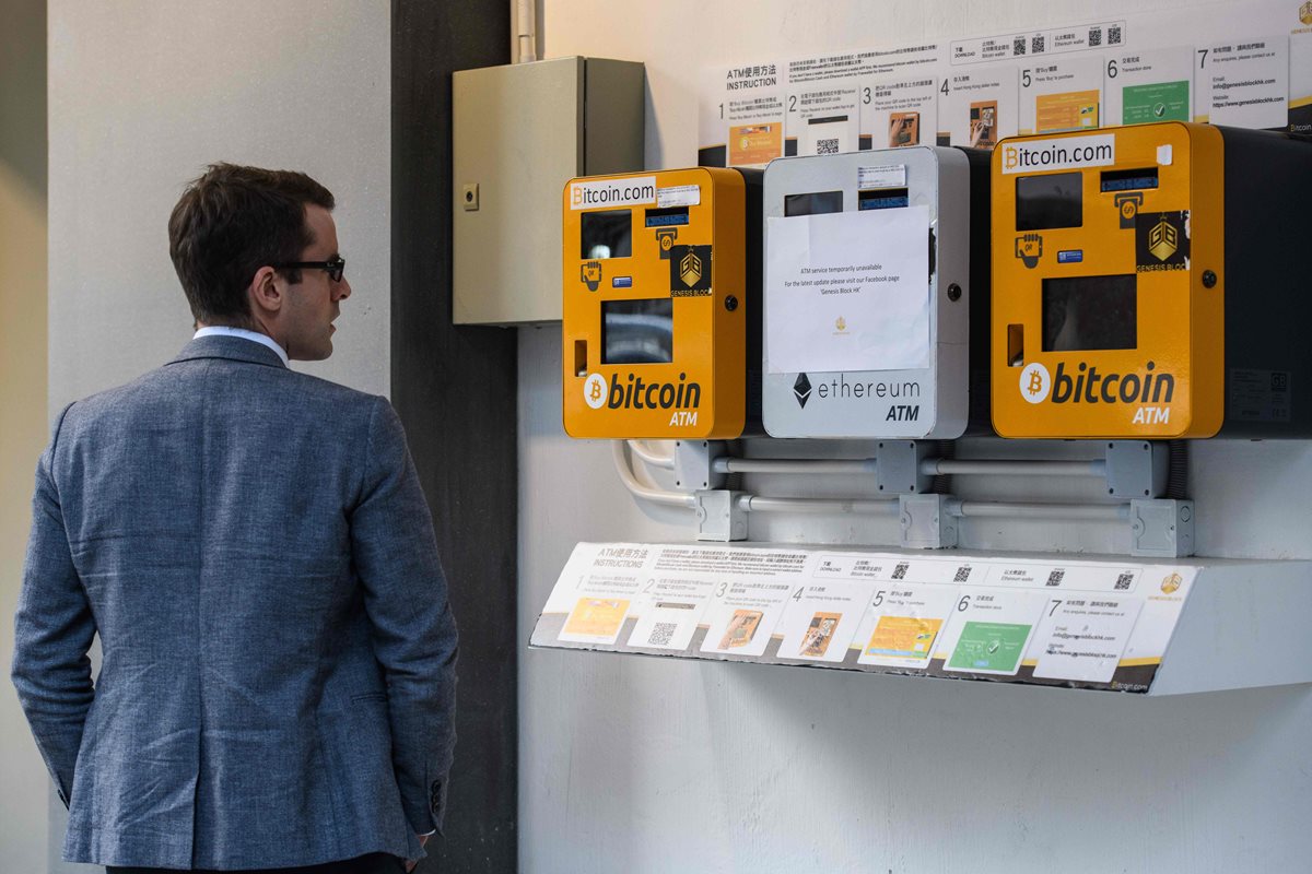 Desde su creación en 2009, el bitcoin se cotiza en internet y sin ningún tipo de reglamentación ni respaldo institucional. (Foto Prensa Libre: AFP)