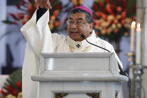 el arzobispo Óscar Vian señala avances y dudas en el Gobierno.