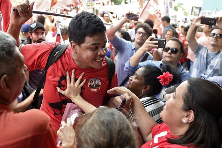 En la campaña de Brasil se han registrado enfrentamientos entre votantes de Bolsonaro y Haddad. AFP