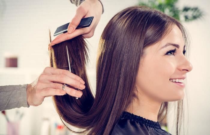 Cambiar el estilo de su cabello puede favorecer a su rostro y cuerpo. (Foto Prensa Libre: Colombia.com).