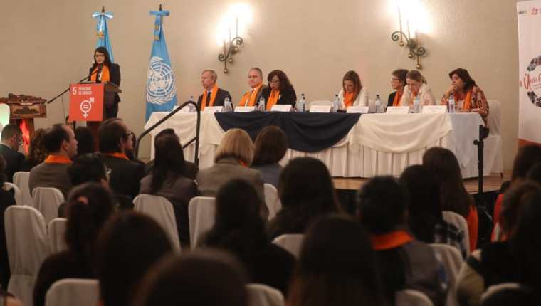 La ONU lanzó este miércoles la campaña Únete para poner fin a la violencia en contra de las mujeres. (Foto Prensa Libre: Érick Ávila)