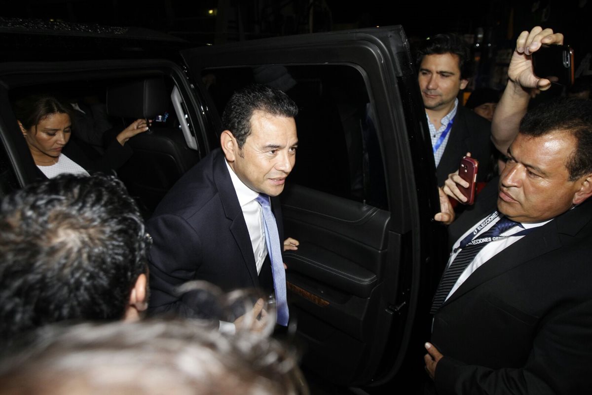 Jimmy Morales, Presidente electo llega al centro de cómputo del TSE en el Parque de la Industria. (Foto Prensa Libre: Paulo Raquec)