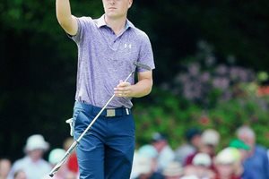 Jordan Spieth de Estados Unidos volvió a brillar en el segundo día de competencia del Másters de golf de Augusta. (Foto Prensa Libre: AFP)