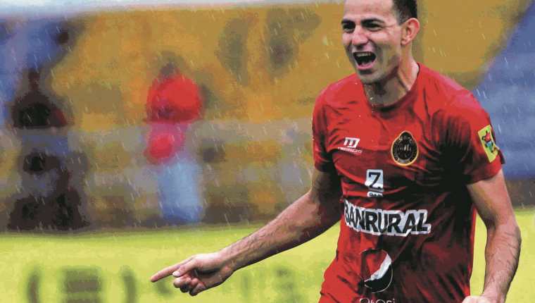 Marco Pablo Pappa volvió a vestir de rojo en el 2016. (Foto Prensa Libre: Hemeroteca PL)