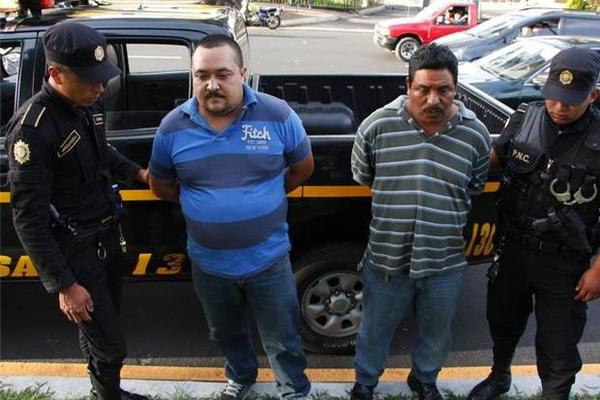 Piloto y ayudante acusados de crimen. (Foto Prensa Libre: Cortesía PNC)