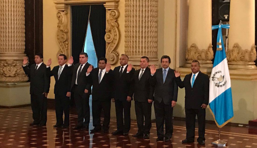 Los ocho gobernadores que  nombró el presidente Jimmy Morales en marzo fueron suspendidos por las cortes del país, pero tales cambios  fueron  recurrentes desde el año pasado. (Foto Prensa Libre: Hemeroteca PL)