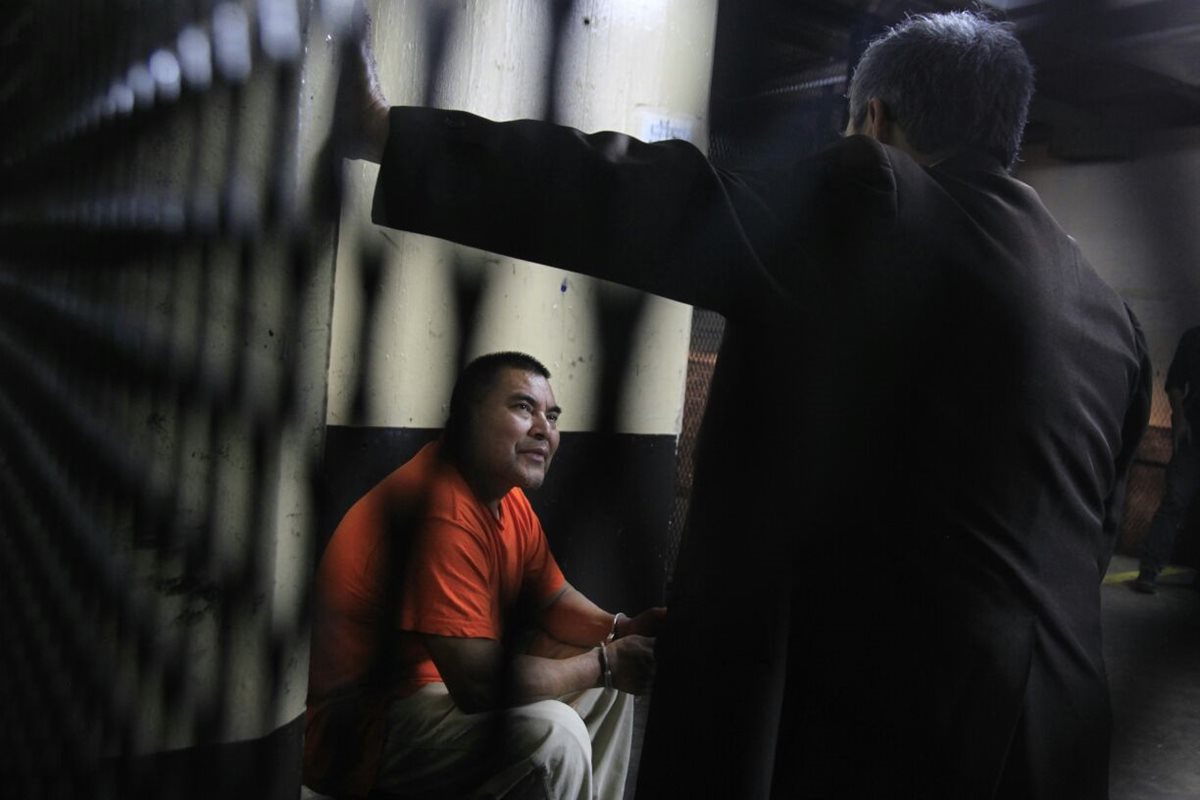 Santos López Alonzo fue extraditado de EE. UU. este miércoles, sindicado de participar en la masacre de Dos Erres. (Foto Prensa Libre: Edwin Bercián)