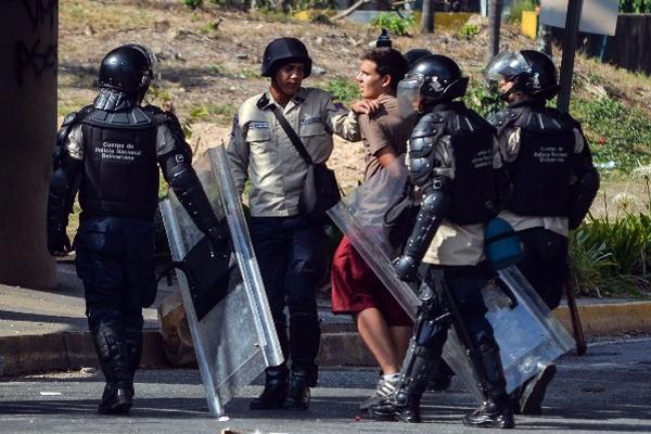 Protestas no dan tregua en Venezuela. (Foto Prensa Libre: AFP)