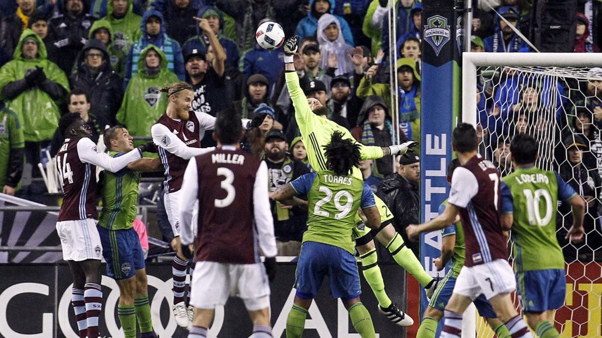 Una de las acciones del partido entre el Seattle Sounders y Colorado Rapids. (Foto: Univisión Deportes)