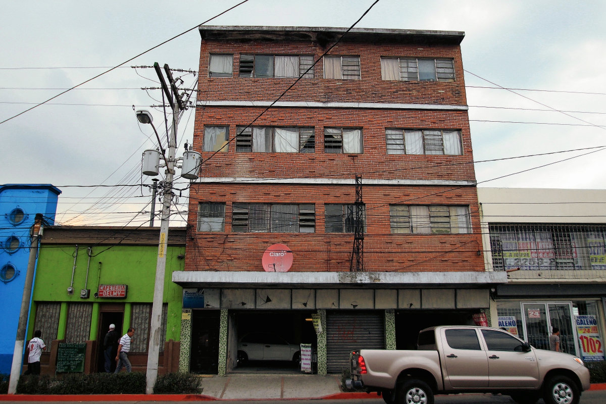 Fachada del edificio, en la 7 avenida 20-12 zona 1, donde supuestamente se encuentra la fundación, fundación contra el terrorismo mediático. (foto Prensa Libre: Hemeroteca PL)