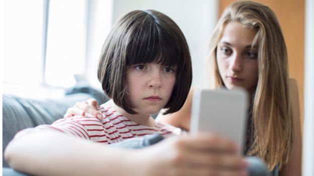 Algunos adolescentes se autoinfligen una agresión digital por buscar empatía, llamar la atención o generar admiración por su capacidad para sobrellevar su problema. GETTY IMAGES