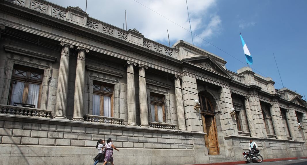 Diputados asumirán curul pese a prohibición constitucional.(Foto Prensa Libre: Hemeroteca PL)