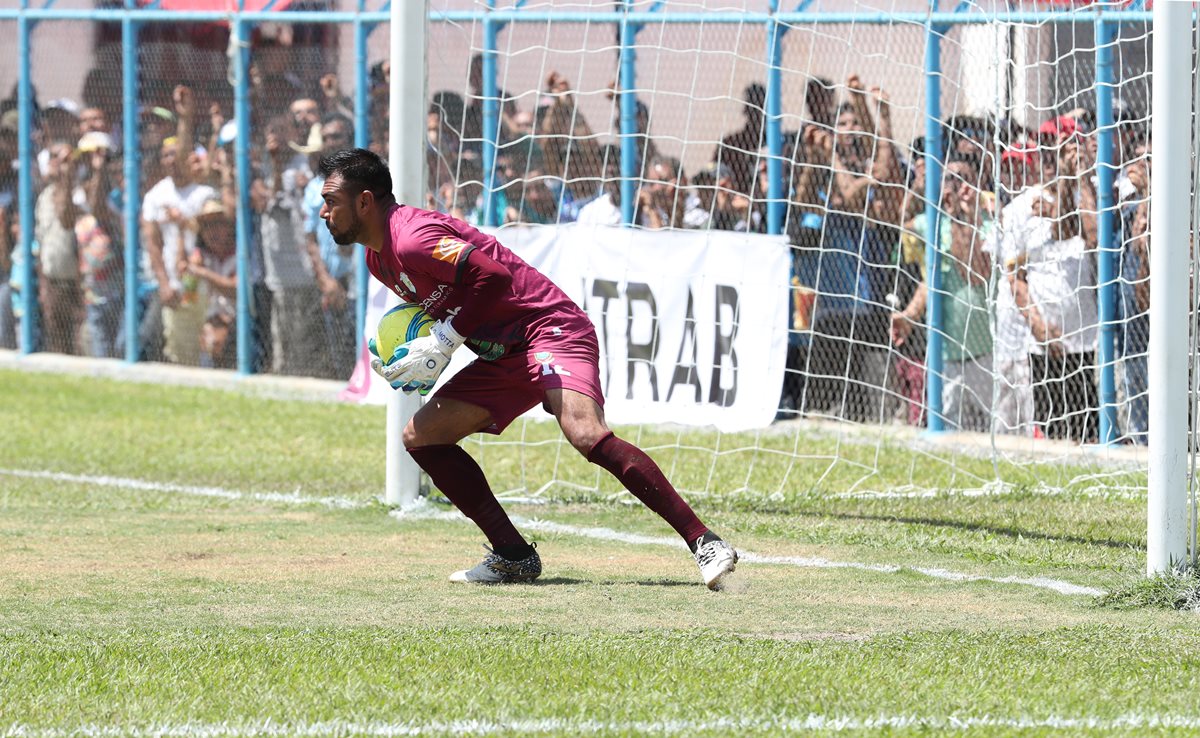 Motta es uno de los porteros menos vencidos del Clausura 2018. (Foto Prensa Libre: Francisco Sánchez)
