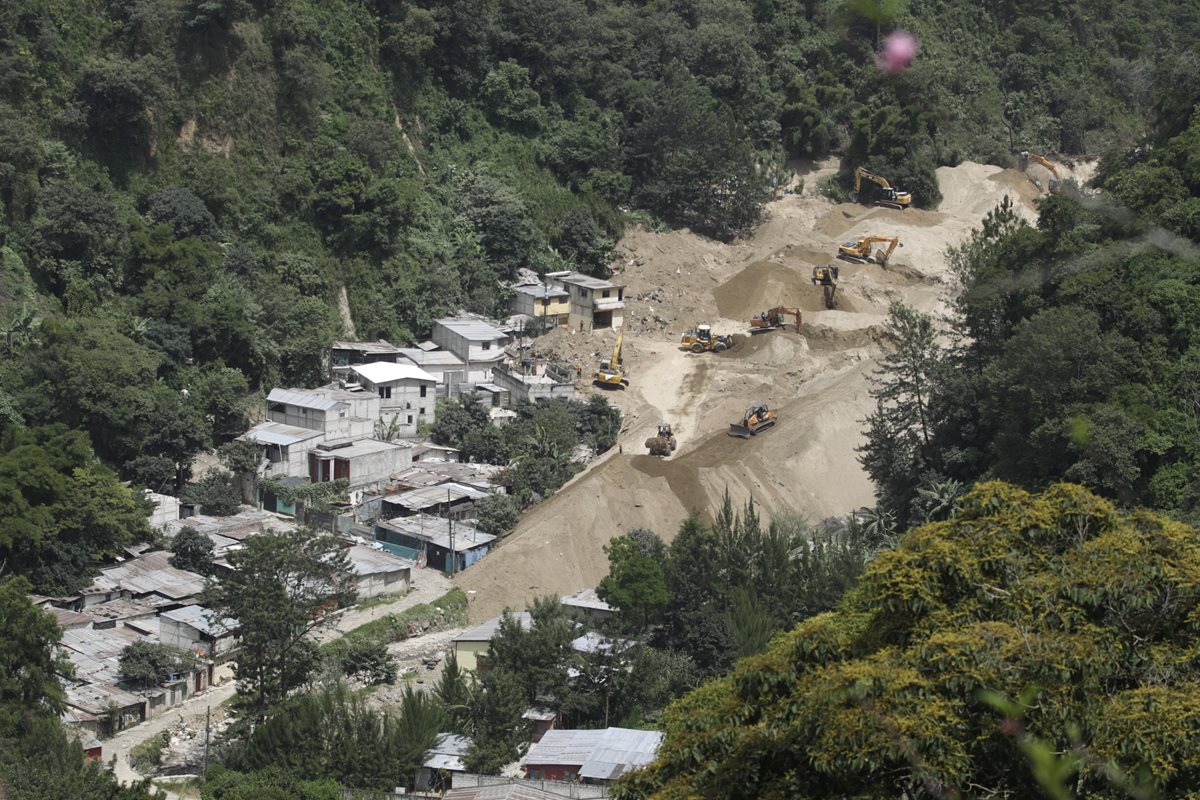Imagen del área que ocupaba El Cambray 2 luego del gigantesco alud. (Foto Prensa Libre: HemerotecaPL)