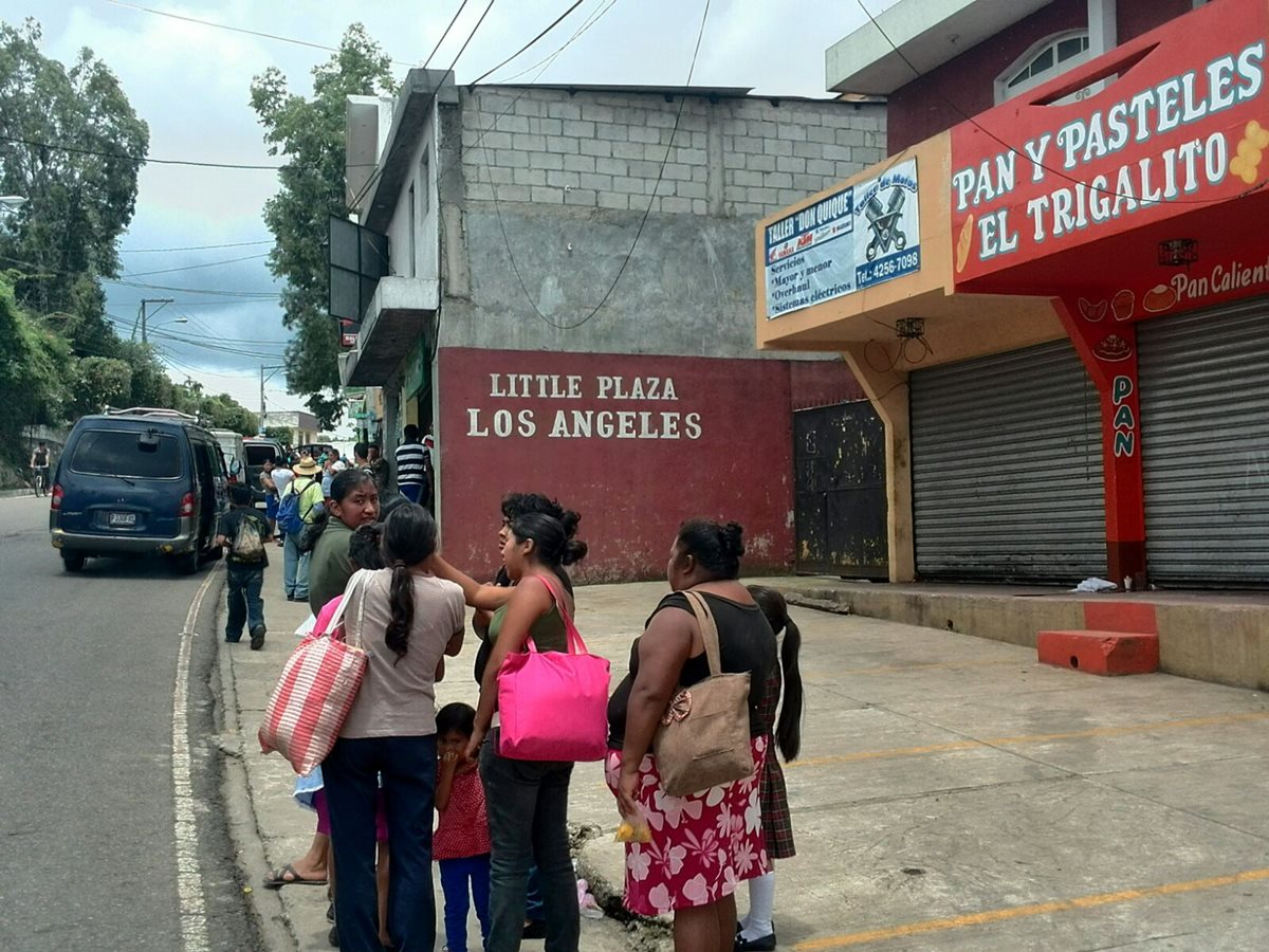 Mujer pierde la vida en ataque armado cuando se encontraba trabajando. (Foto Prensa Libre: Erick Avila)