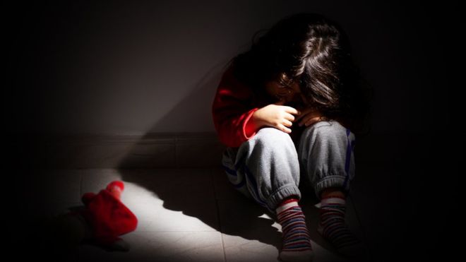 Los casos de maltrato infantil están aumentando en Costa Rica. (Foto Prensa Libre:GETTY IMAGES)