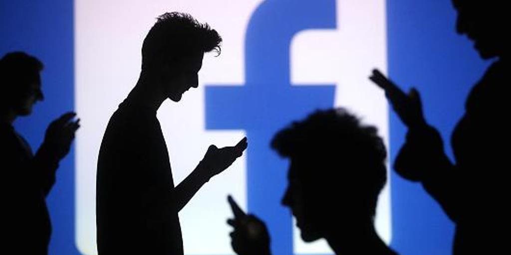 Prisión por hasta ocho años sería la pena para quienes creen perfiles falsos en redes sociales. (Foto Prensa Libre: Hemeroteca PL)