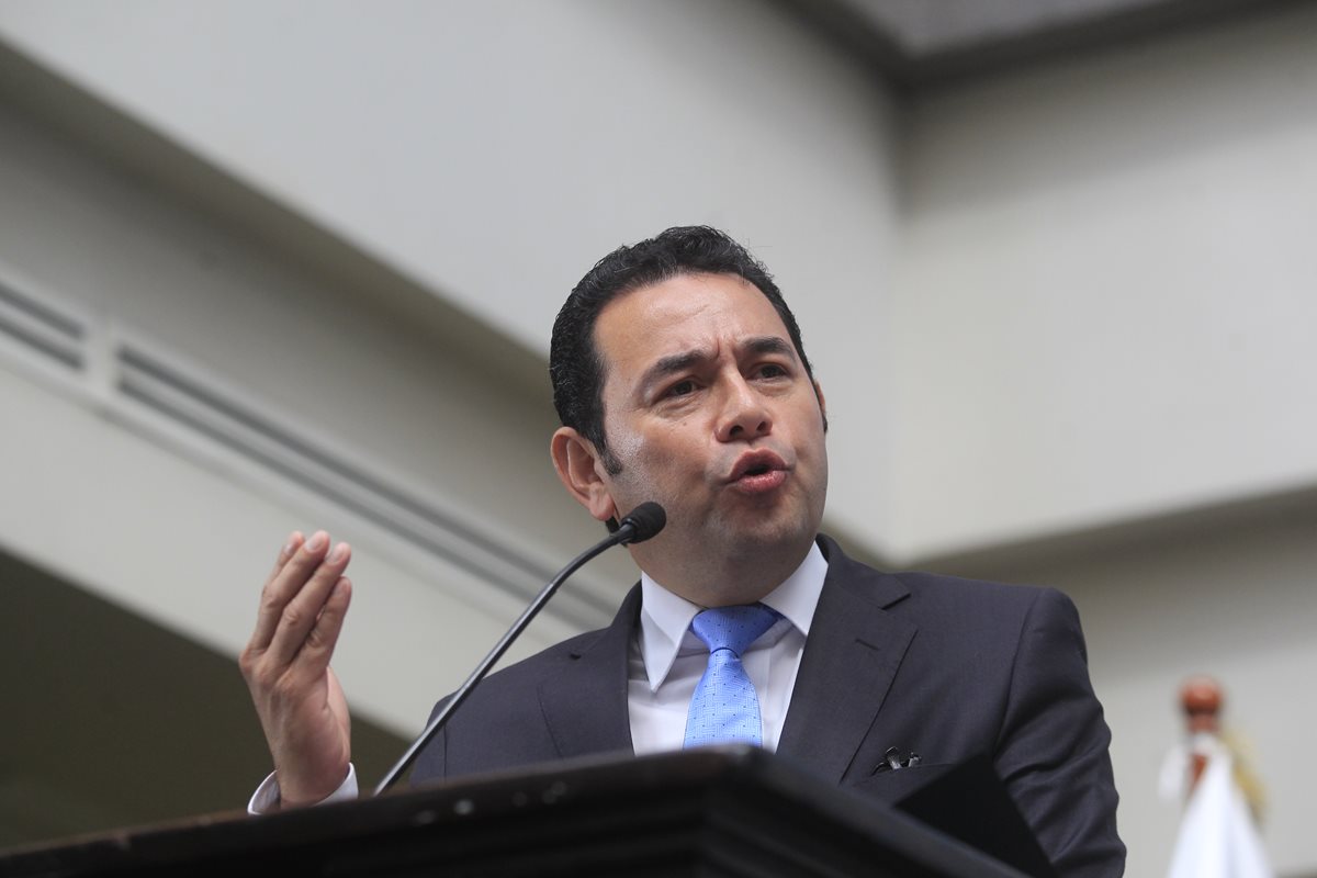 El presidente Jimmy Morales, ha salido del país en cuatro momentos de crisis. (Foto Prensa Libre: Hemeroteca PL)