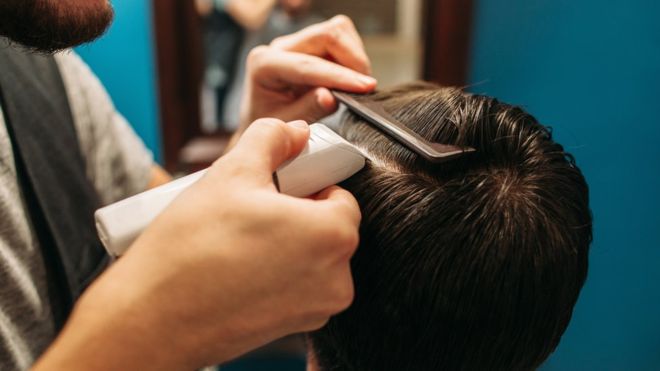 Afeitarse el cabello puede perjudicar su crecimiento. GETTY IMAGES