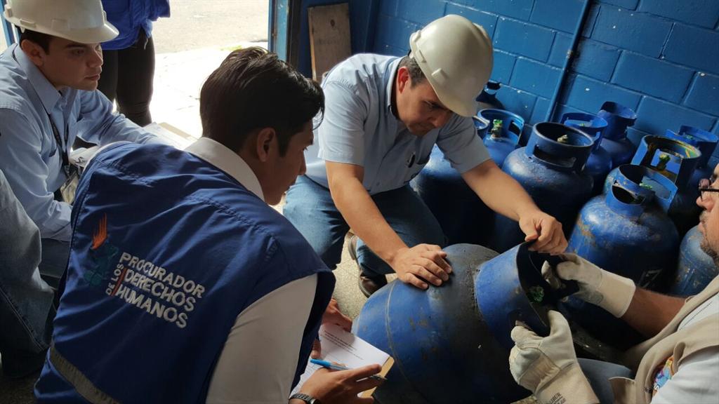 Desde noviembre del 2015 se registran alzas injustificadas en el gas, refieren entes como el MEM, Diaco y la PDH. (Foto, Prensa Libre: Hemeroteca PL)