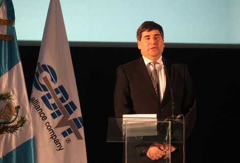 Manuel Kaver, presidente de GBM Corporation, hizo el anuncio oficial el jueves. (Foto Prensa Libre: Érick Ávila)