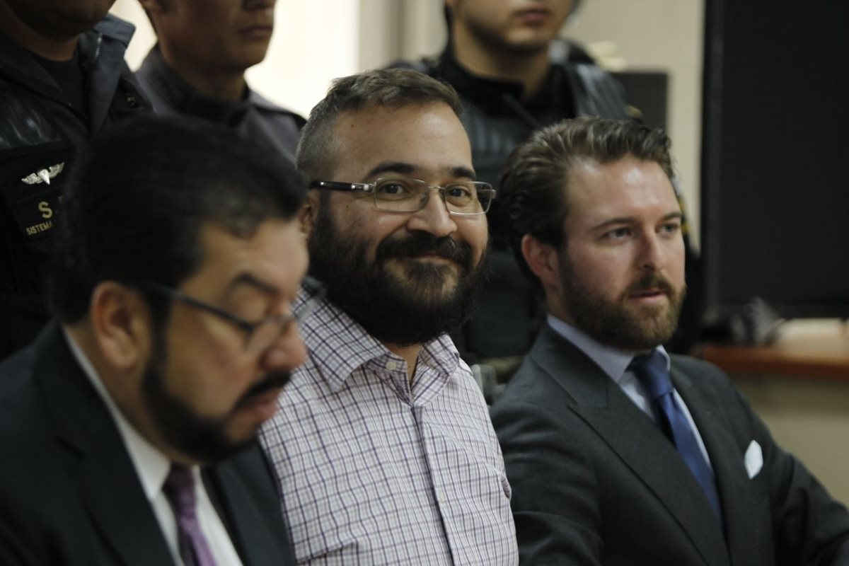 Javier Duarte, exgobernador de Veracruz, México, en la Torre de Tribunales de Guatemala, para conocer el proceso de su extradición. (Foto Prensa Libre: Paulo Raquec)