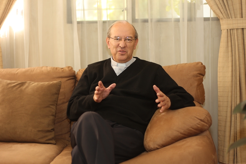 Monseñor Carlos Enrique Trinidad Gómez durante una entrevista con Prensa Libre cuando era párroco de la Iglesia de Villa Nueva. (Foto Prensa Libre: Hemeroteca PL).
