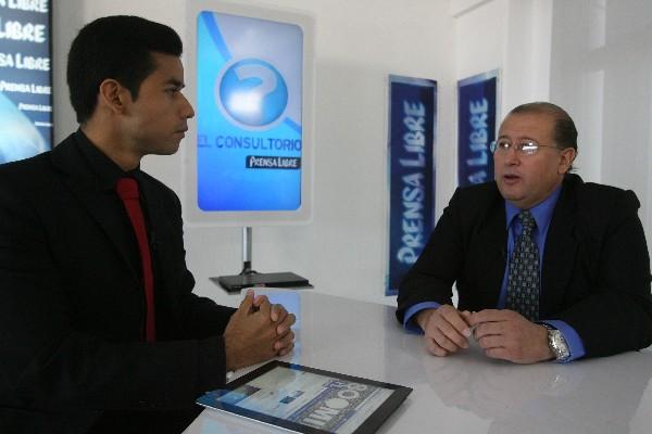 Geriatra Josué Avendaño, durante el programa El Consultorio.