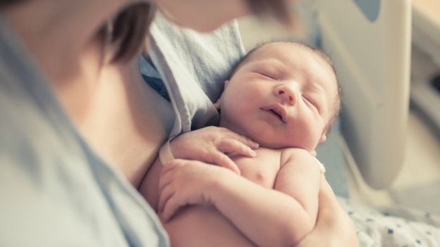 El nacimiento del segundo y del tercer bebé puede depender del tiempo que transcurrió entre los embarazos. (ISTOCK/GETTY IMAGES)