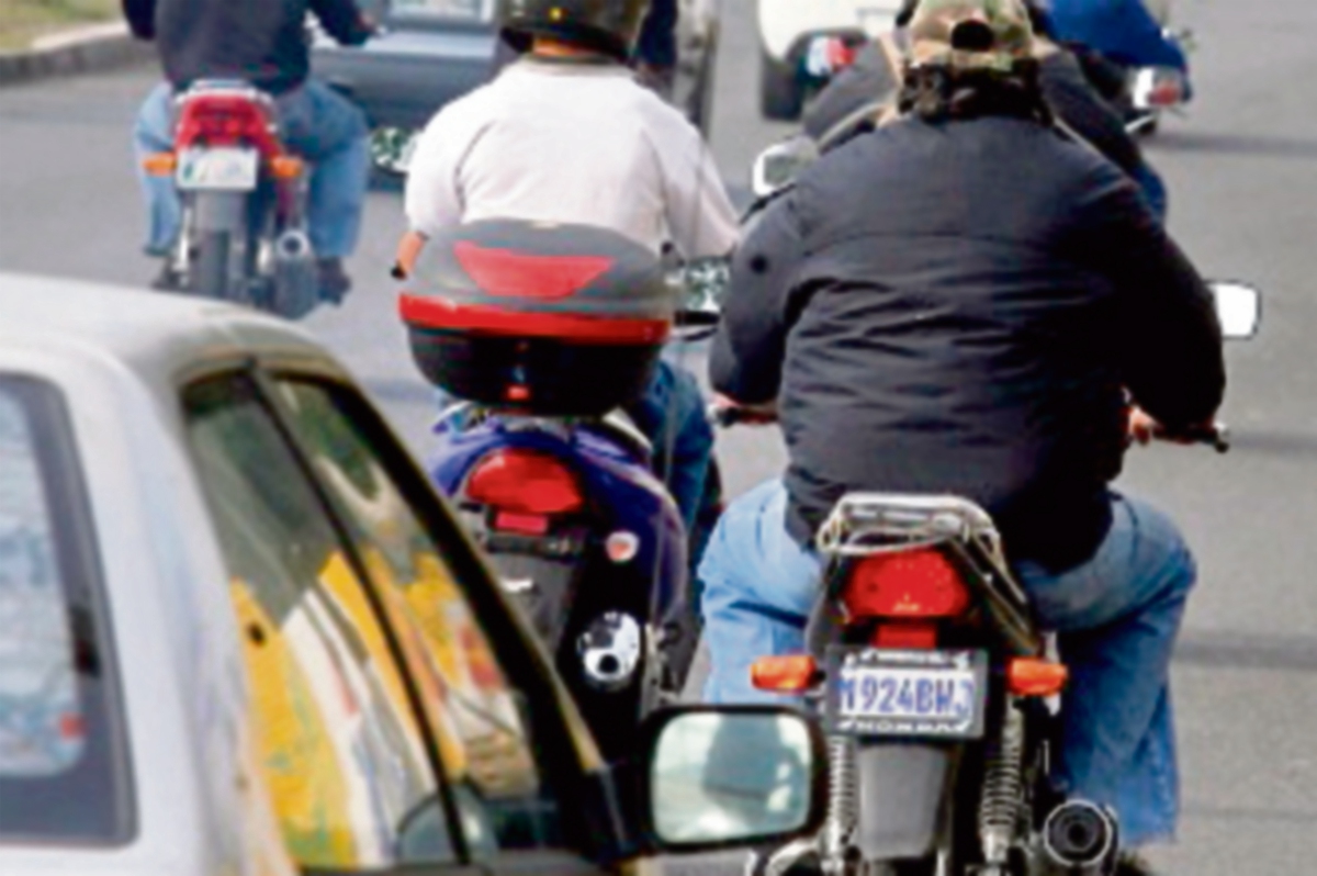 Unas 970 mil motos están registradas. (Foto Prensa Libre: OSCAR ESTRADA)