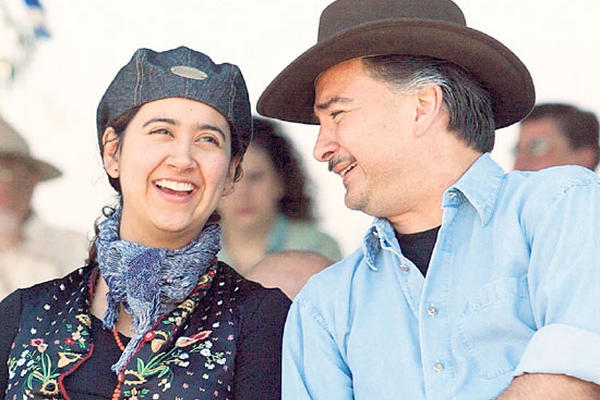 Alfonso Portillo,  junto a su hija Otilia Portillo Padua, quien  reside en el extranjero.