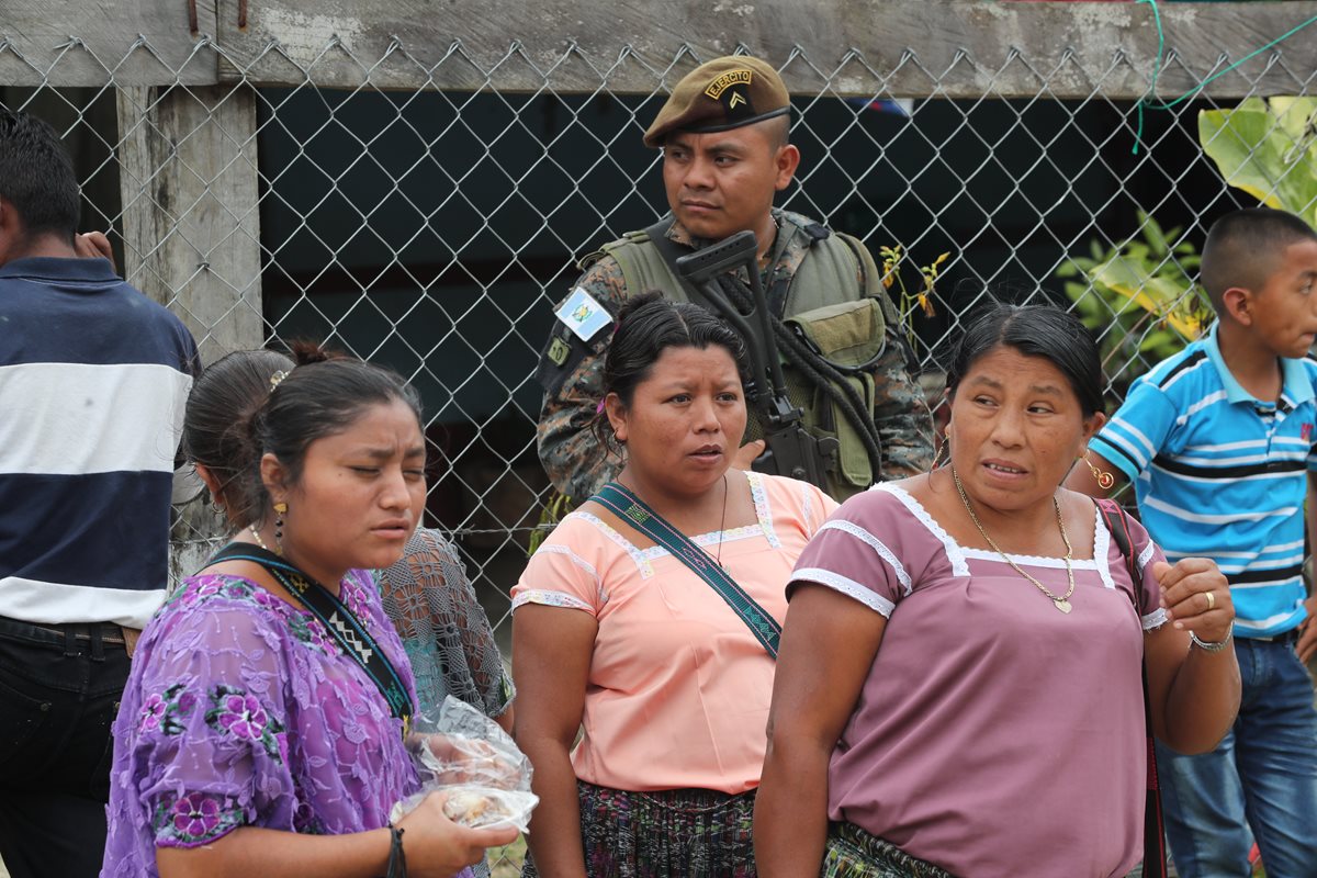 Por ser zonas cercanas a la frontera el Ejército de Guatemala patrulla por el sector.