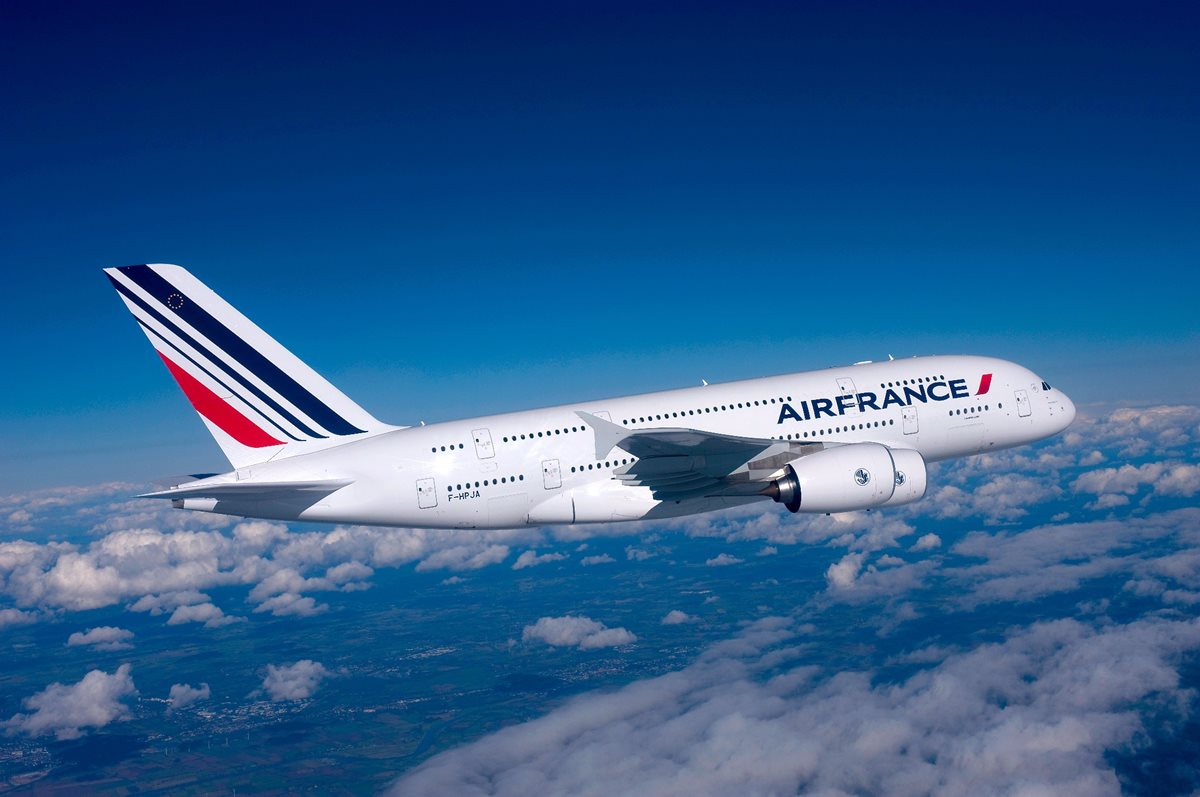 Air France es la aerolínea de bandera francesa. (Foto Prensa Libre: telenoticias.com)