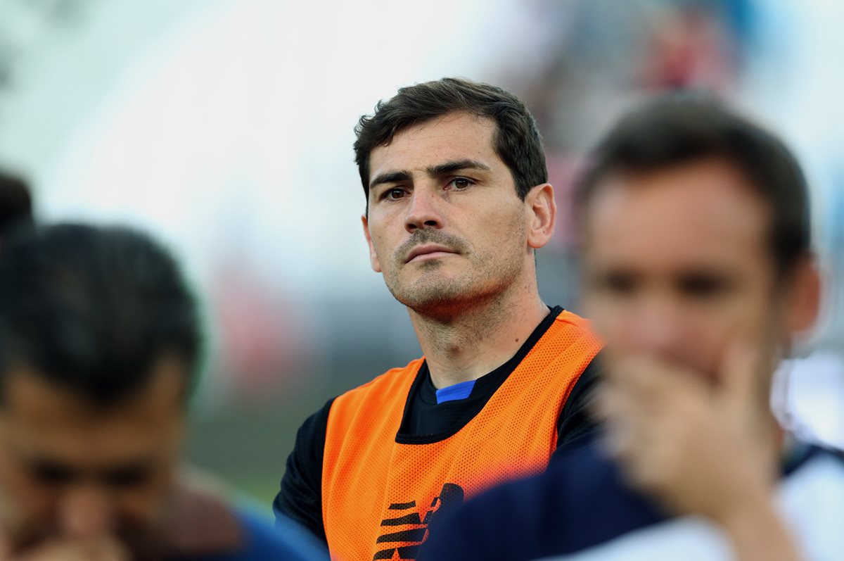 Iker Casillas no participó en la final de la Copa de Portugal y se fue con la manos vacías. (Foto Prensa Libre: AP).